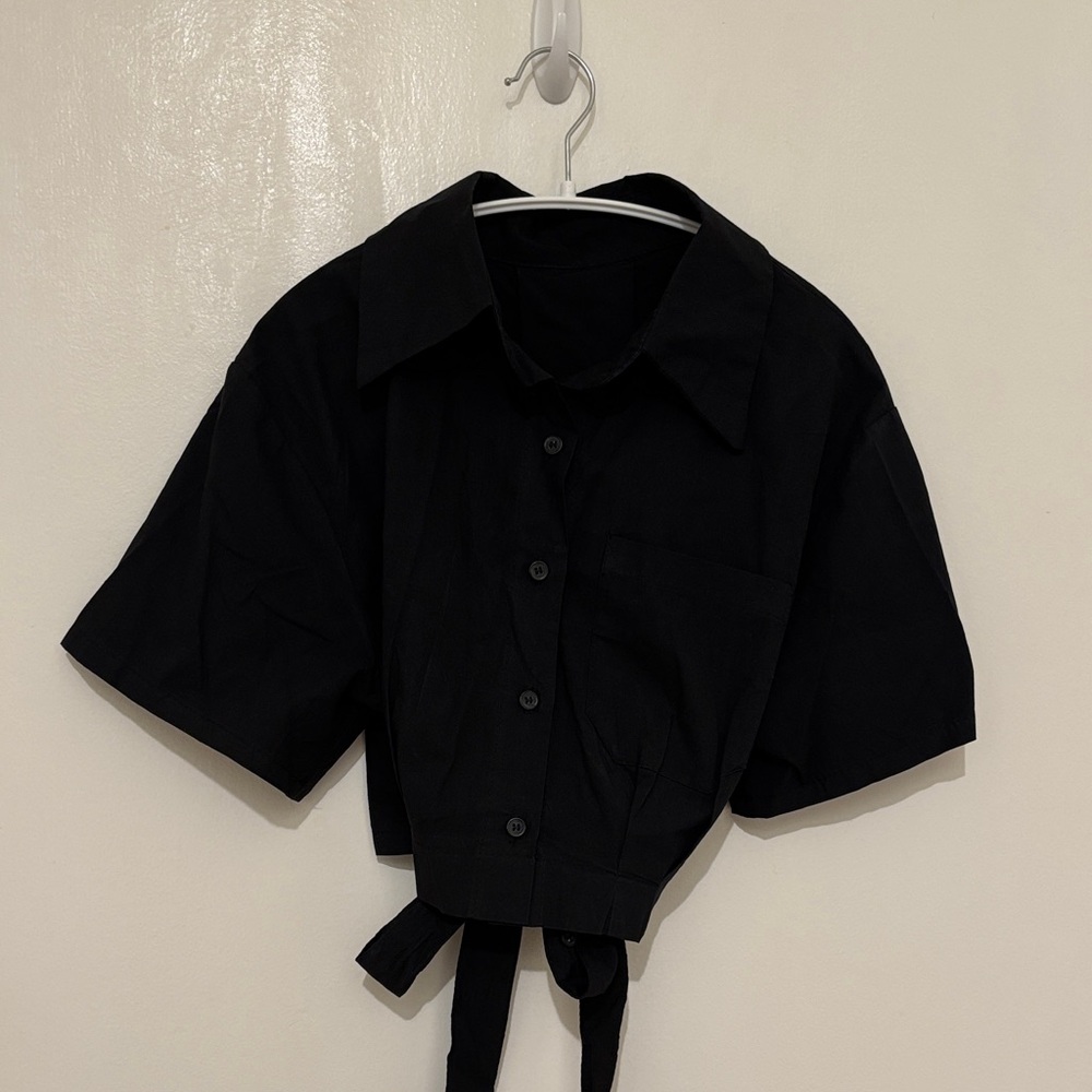 Black Cropped Button-Up Shirt